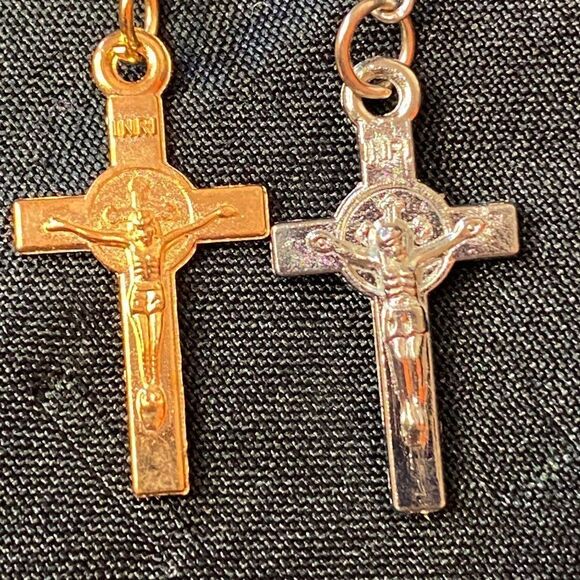 Silver or Gold Rosary - Picture 5 of 6